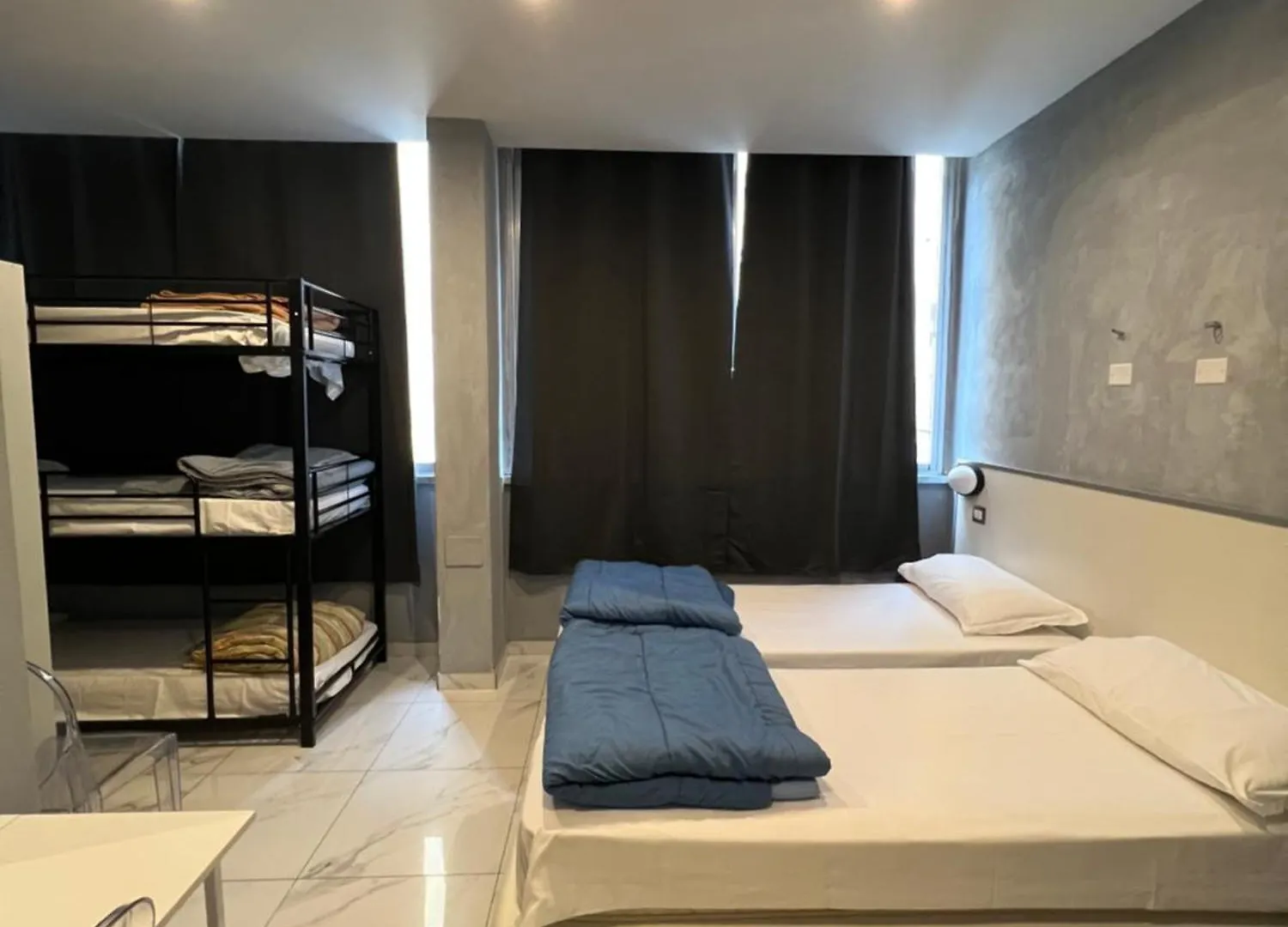 Lion University & Youth Hostel Milano