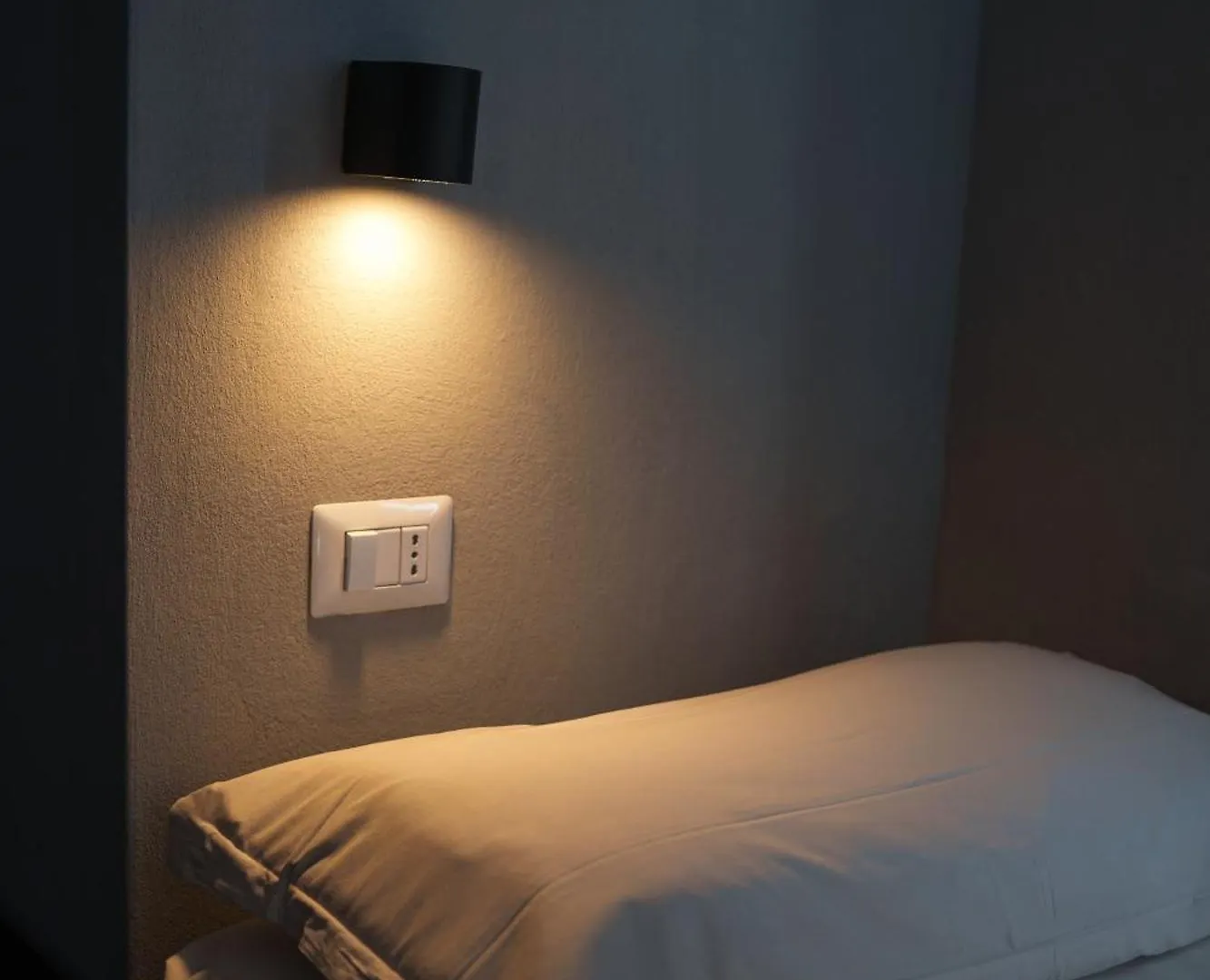 Lion University & Youth Hostel Milano